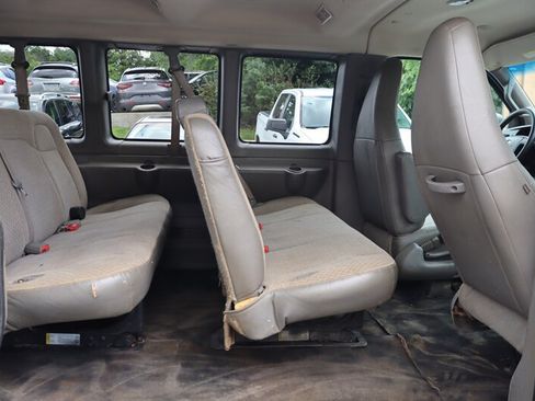Used 2018 Chevrolet Express 3500 LT w/ LT Preferred Equipment Group RWD image 21
