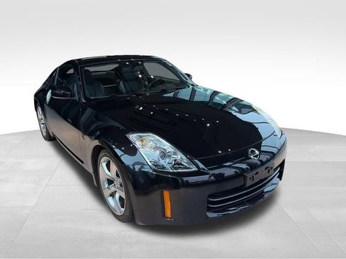 Used 2008 Nissan 350Z Touring w/ Cargo Convenience Pkg image 2