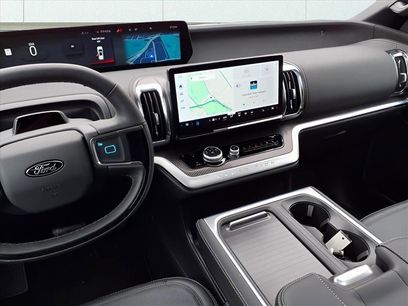 New 2025 Ford Expedition Max Platinum w/ Stealth Performance Package