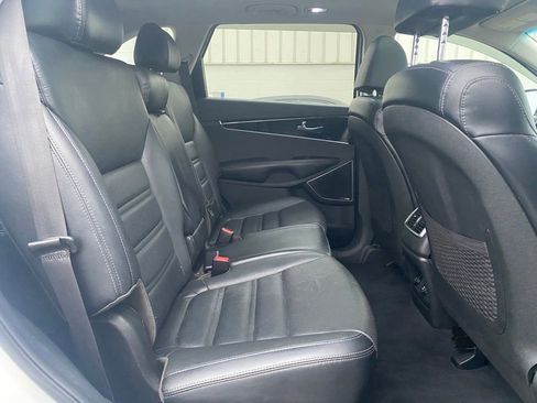 Used 2020 Kia Sorento SX image 23