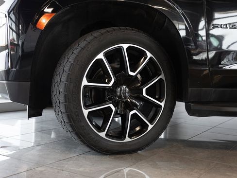 Used 2021 Chevrolet Suburban RST w/ Luxury Package AWD/4WD image 7