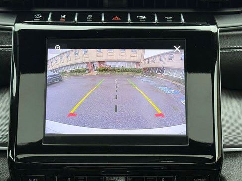 Certified 2024 Jeep Grand Cherokee L Altitude AWD/4WD image 44