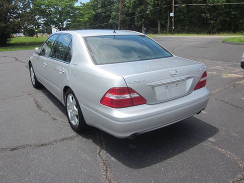 Used 2004 Lexus LS 430 RWD image 8