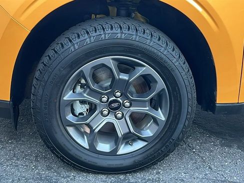 Certified 2022 Ford Maverick XLT w/ XLT Luxury Package FWD image 8