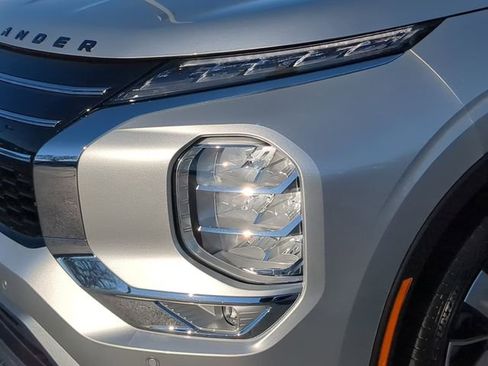 New 2026 Mitsubishi Outlander SEL FWD image 10