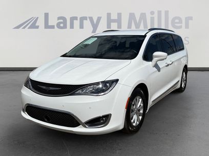 Used 2018 Chrysler Pacifica Touring-L Plus w/ Advanced Safetytec Group