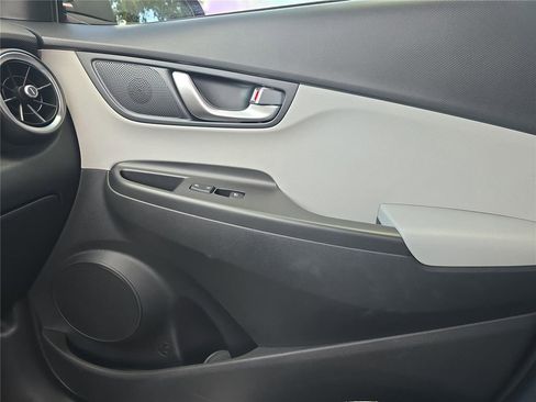 Used 2023 Hyundai Kona SEL w/ Convenience Package FWD image 23