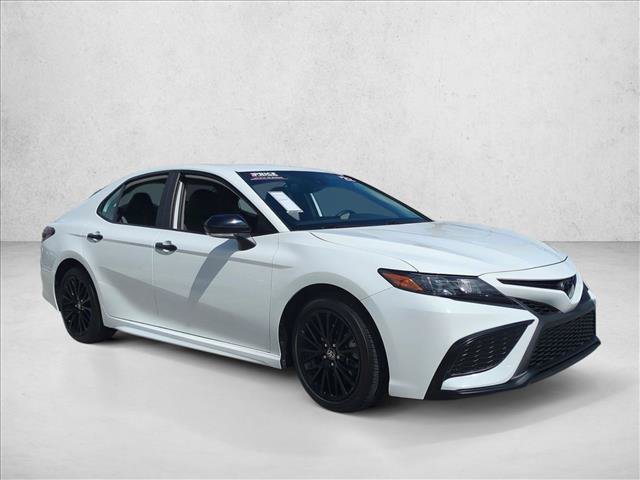 Certified 2022 Toyota Camry SE w/ Convenience Package FWD image 3
