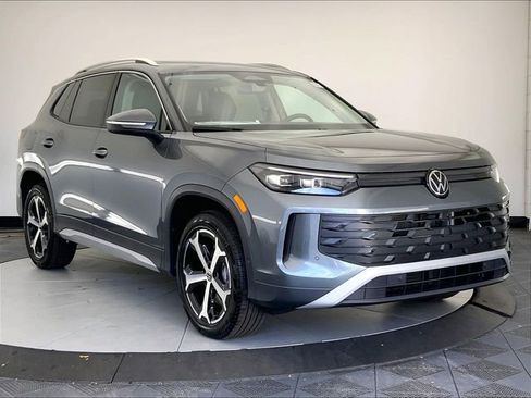New 2026 Volkswagen Tiguan SE AWD/4WD image 4