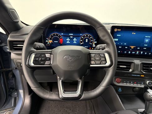 Used 2025 Ford Mustang Coupe RWD image 22