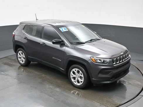 Used 2024 Jeep Compass Sport AWD/4WD image 36
