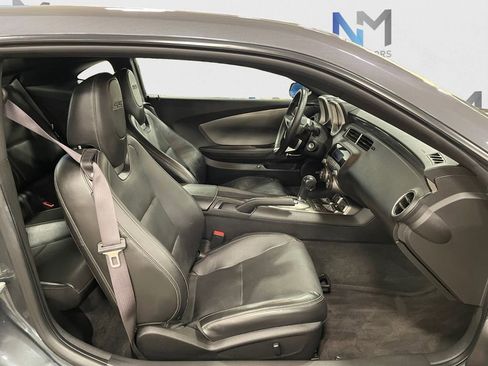 Used 2010 Chevrolet Camaro SS RWD image 15