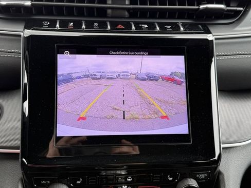 Certified 2025 Jeep Grand Cherokee Laredo X w/ Luxury Tech Group I AWD/4WD image 14