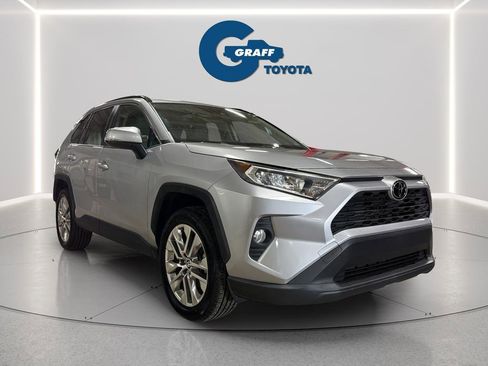 Used 2021 Toyota RAV4 XLE Premium FWD image 11