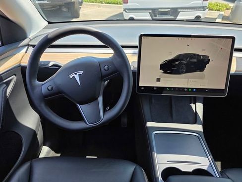 Used 2023 Tesla Model Y Long Range AWD/4WD image 12