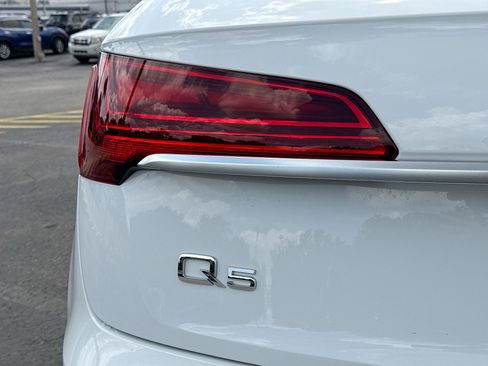 Used 2024 Audi Q5 2.0T Premium w/ Convenience Package AWD/4WD image 10
