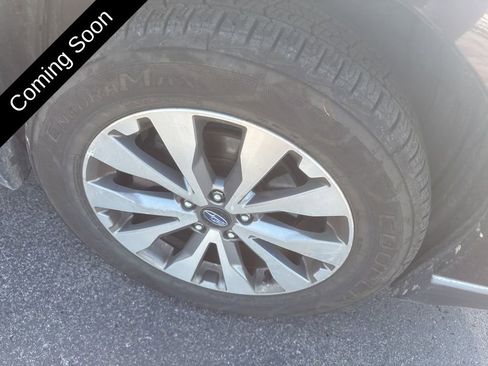 Used 2017 Subaru Outback 3.6R Touring image 13