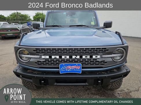 Used 2024 Ford Bronco Badlands AWD/4WD image 3