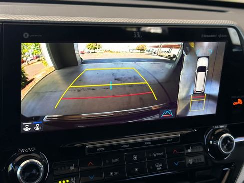 Used 2021 Toyota Highlander Platinum FWD image 22