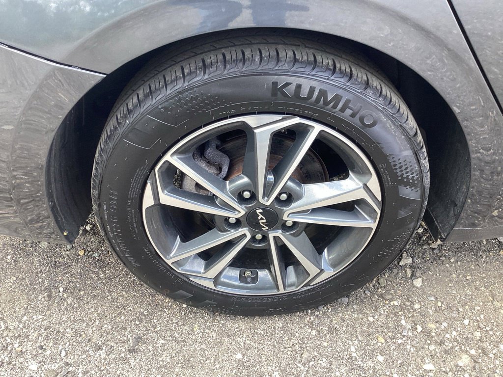 Certified 2023 Kia Forte LXS w/ LXS Technology Package FWD image 9
