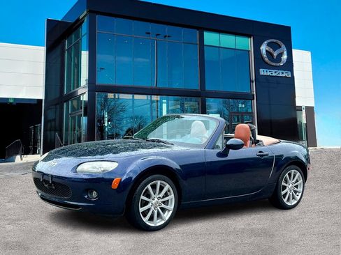 Used 2007 MAZDA MX-5 Miata Grand Touring RWD image 2
