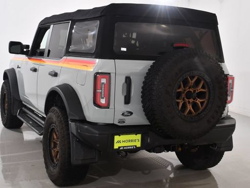 Used 2022 Ford Bronco Badlands w/ Sasquatch Package AWD/4WD image 14