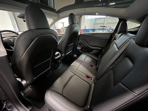 Used 2024 Tesla Model Y Long Range RWD image 15