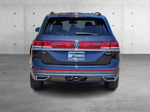 New 2025 Volkswagen Atlas Peak Edition SE image 25