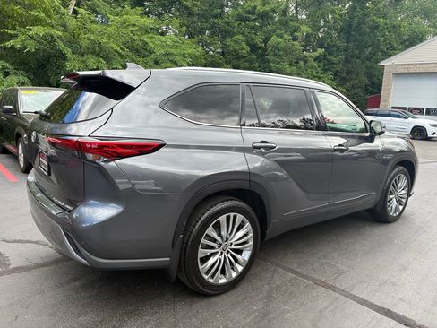 Used 2021 Toyota Highlander Platinum AWD/4WD image 5