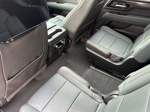 New 2026 GMC Yukon XL AT4 w/ AT4 Premium Plus Package image 10