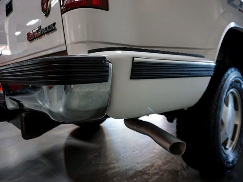 Used 1997 GMC Sierra 1500 4x4 Regular Cab w/ Marketing Option Pkg 3 image 76