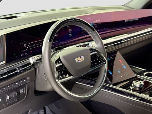 Used 2025 Cadillac Escalade Sport w/ Touring Package image 16
