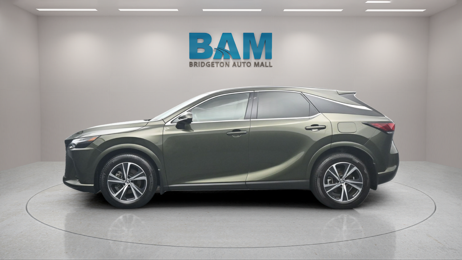 Used 2024 Lexus RX 350 Premium w/ Accessory Package AWD/4WD image 3