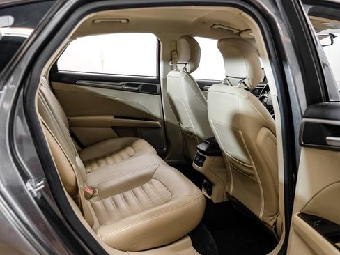 Used 2014 Ford Fusion SE FWD image 44