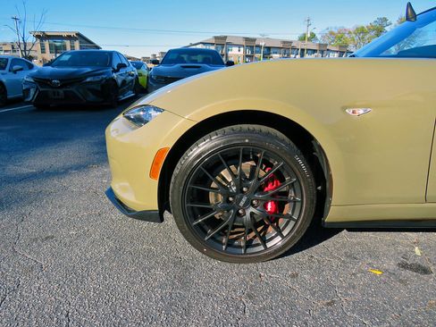 Used 2023 MAZDA MX-5 Miata Club w/ Brembo/BBS Recaro Package image 36