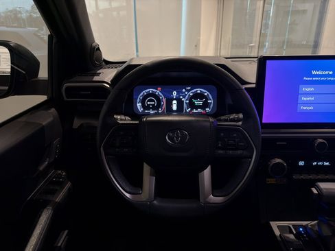 Used 2025 Toyota 4Runner TRD Off-Road Premium image 17