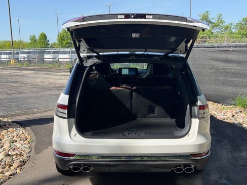 New 2026 Lincoln Aviator Reserve AWD/4WD image 14