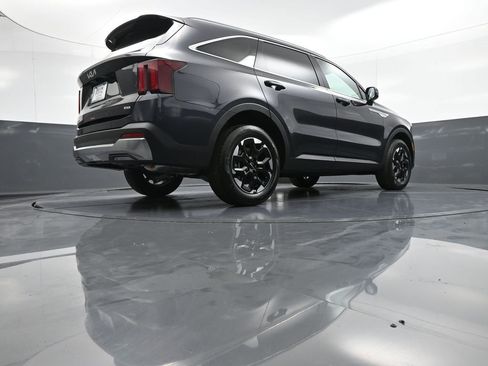 New 2025 Kia Sorento S image 29