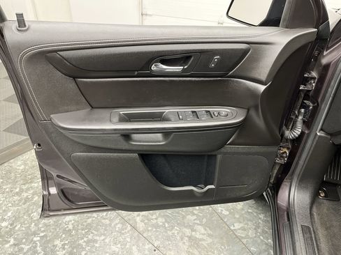 Used 2015 GMC Acadia SLE FWD image 7