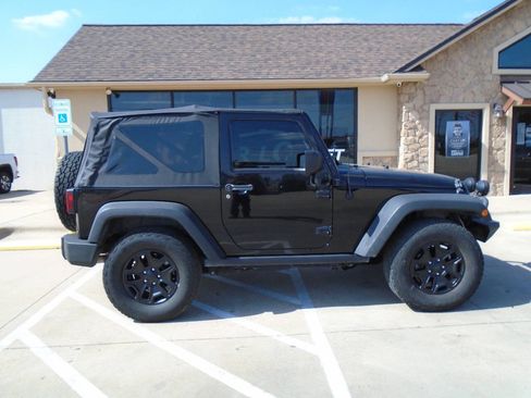 Used 2012 Jeep Wrangler Sport image 5