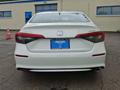 Used 2024 Honda Civic Sport image 5