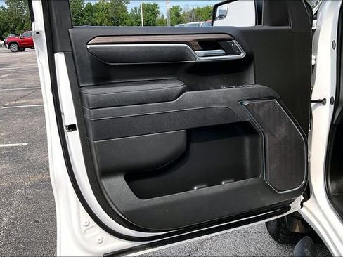 Used 2025 Chevrolet Silverado 1500 LT Trail Boss w/ Protection Package AWD/4WD image 21