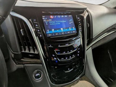 Used 2020 Cadillac Escalade Platinum w/ Escalade Sport Edition image 11