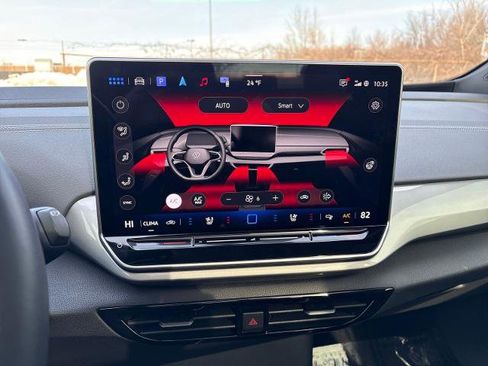 Used 2024 Volkswagen ID.4 Pro S image 19