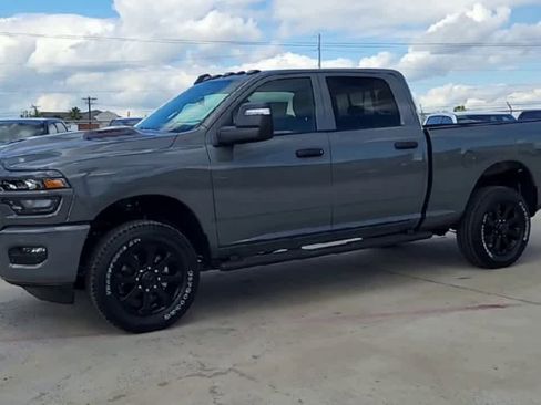 New 2026 RAM 2500 Tradesman AWD/4WD image 4