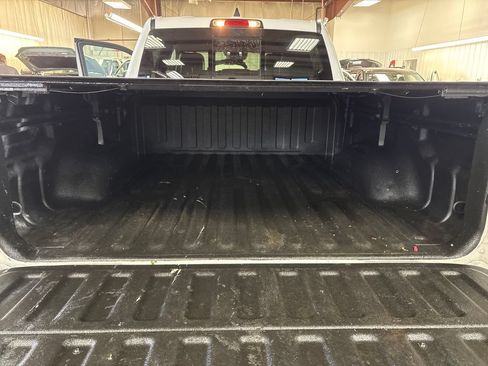 Used 2021 RAM 1500 Laramie AWD/4WD image 28