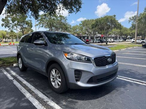 Used 2020 Kia Sorento LX FWD image 8