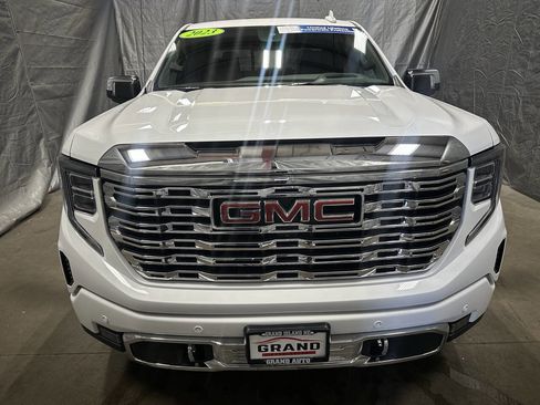 Used 2023 GMC Sierra 1500 Denali w/ Technology Package image 2