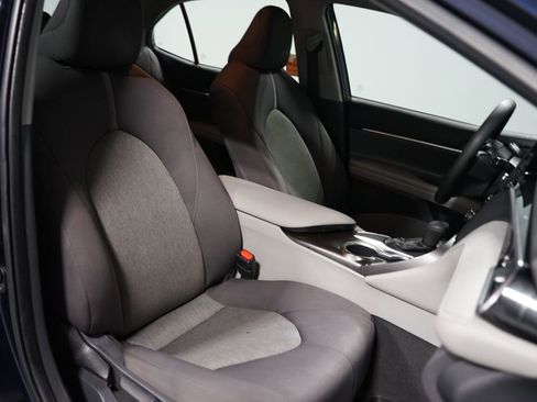 Used 2021 Toyota Camry LE image 24