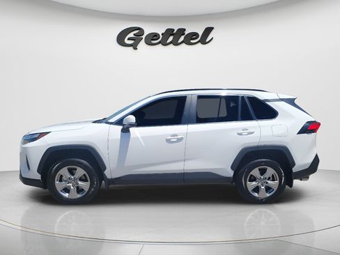 Used 2025 Toyota RAV4 XLE w/ Convenience Package FWD image 8